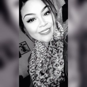 Meet your Posher, Anna