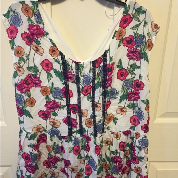 Lauren Conrad shirt never worn