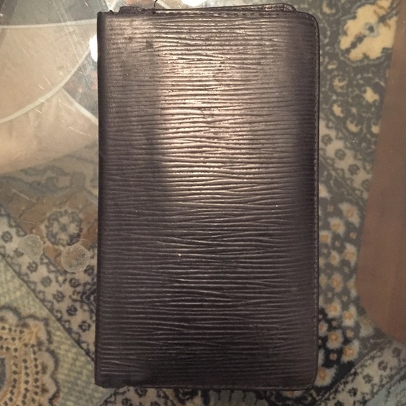 Genuine Louis Vuitton Epi Wallet