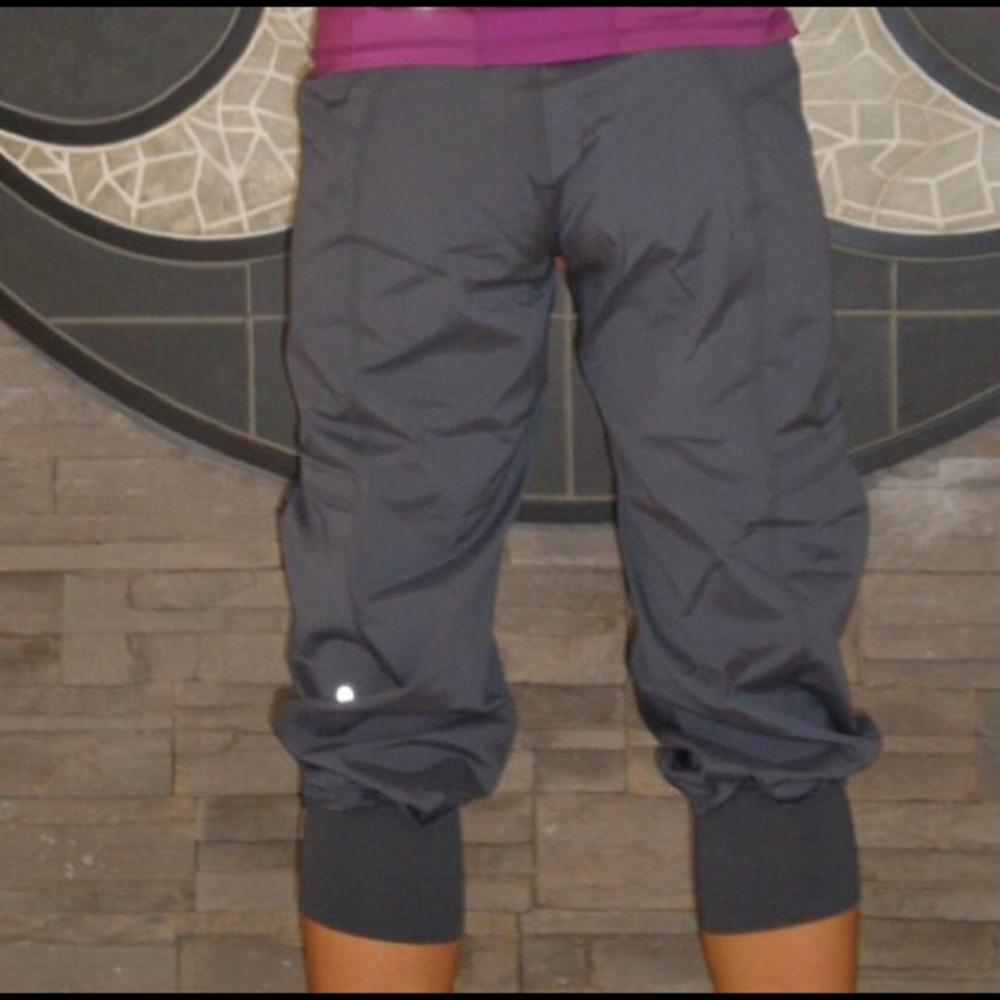 Lululemon crop Studio Pants/unlined
