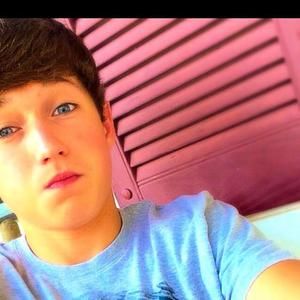 Meet your Posher, Larry