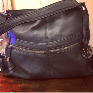 💥💥SOLD💥💥Michael Kors leather handbag