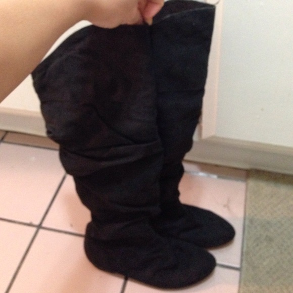 Like new. Worn only a handful of times.