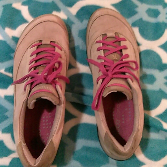 **SALE**FINAL PRICE*"Euro sz 37 -7 US-Ecco hiker.