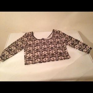 Gently used crop top. Bodycon type fit.