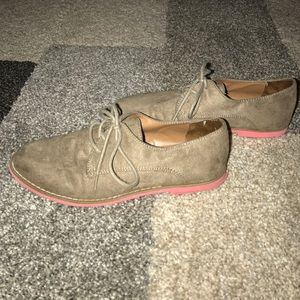 Mossimo Faux Suede lace up color bottom loafers