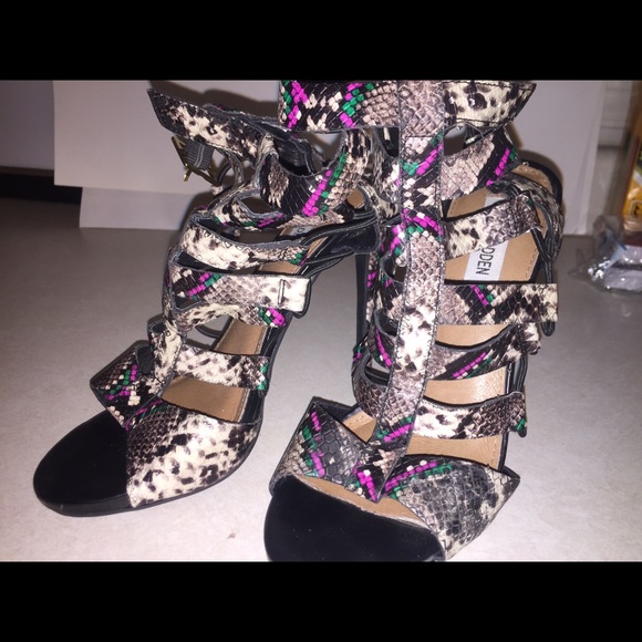 Snakeskin strappy Steve Madden sandals