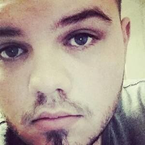 Meet your Posher, Zachary