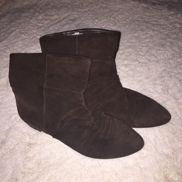 Nine West, Chocolate faux suede ankle boots