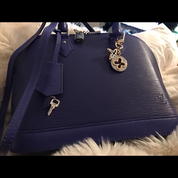 Louis Vuitton Alma Pm