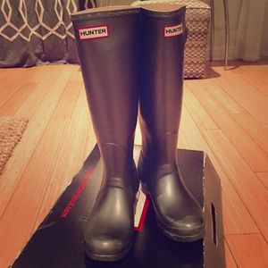 Metallic Silver Hunter Rain Boots 7