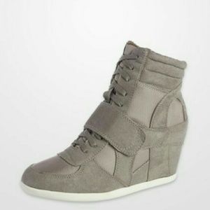 Women's Wedge Sneaker
