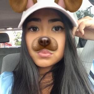 Meet your Posher, Leanne