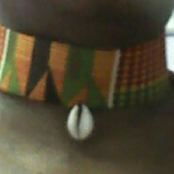 Choker - Picture 2 of 2