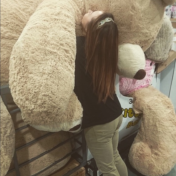 Meet your Posher, Hannah - Picture 4 of 7