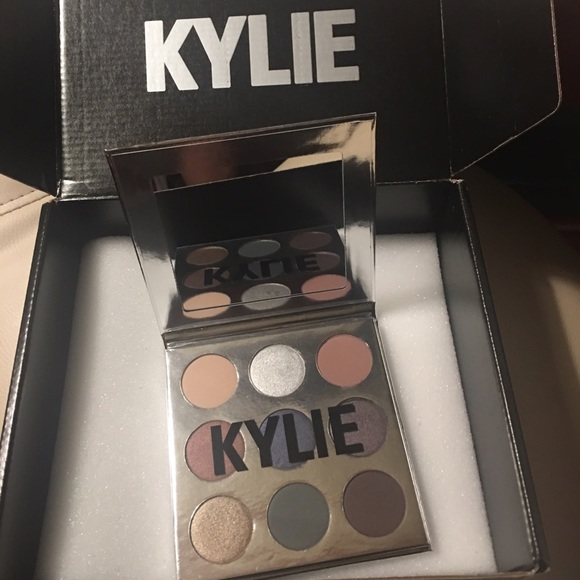 Kylie Kyshadow holiday edition