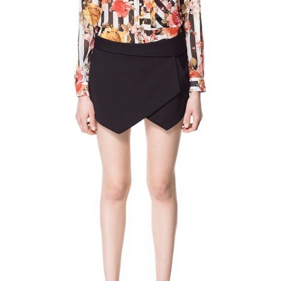 Zara asymmetrical skort