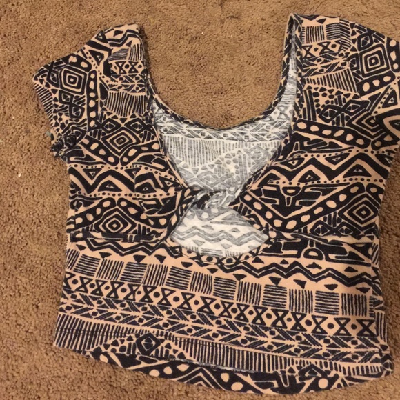 Crop top - Picture 2 of 2