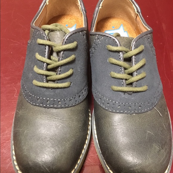 Brand new Florsheim shoes! Size 13. Perfect!