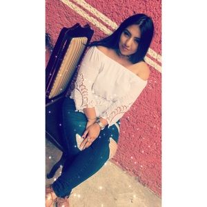 Meet your Posher, Yajaira