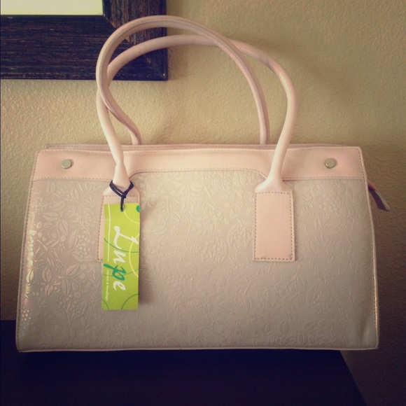 Brand new Argentinian "Lupe" bag - Picture 1 of 4