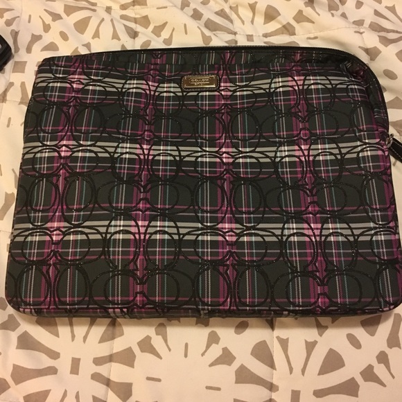 Zip up coach lap top bag