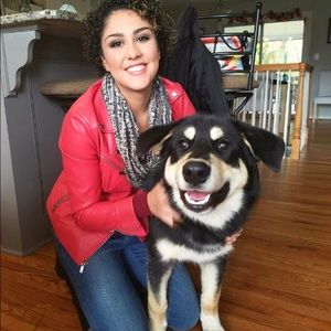 Meet your Posher, Cassandra