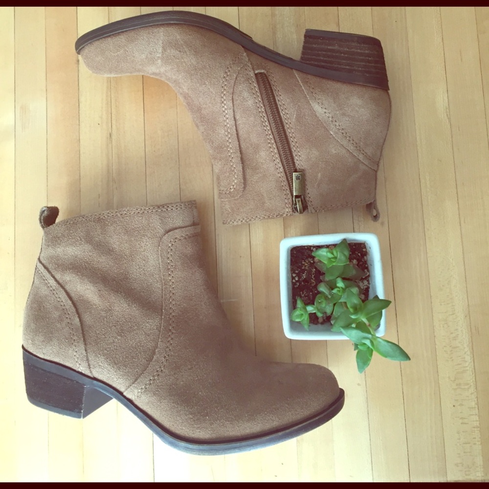 Lucky Brand Tan Suede Booties