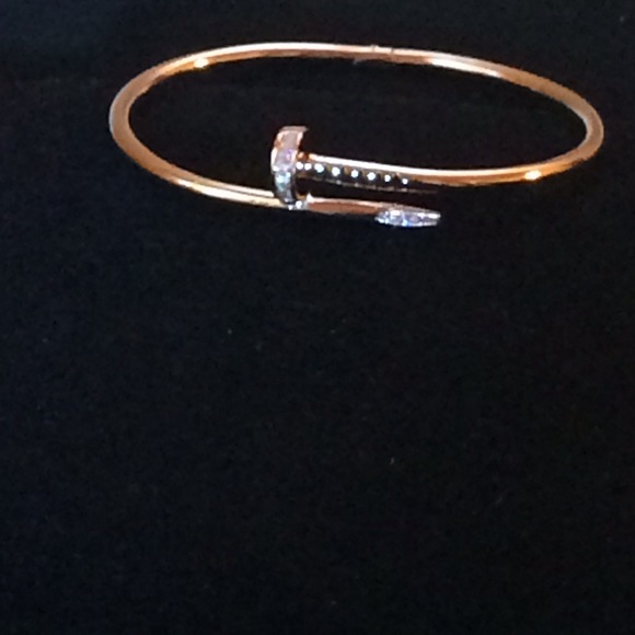 HOLIDAY SALE❗️Women's Bracelet Rose Gold  Plated❗️