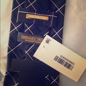 Donald Trump tie Brand new