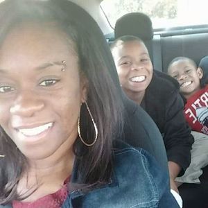 Meet your Posher, Sharonica