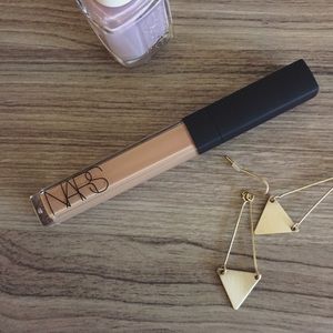 NARS Radiant Creamy Concealer (Biscuit)