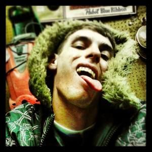 Meet your Posher, Dustin