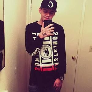 Meet your Posher, Jonathan