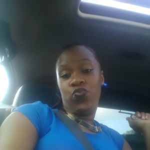 Meet your Posher, Takelia