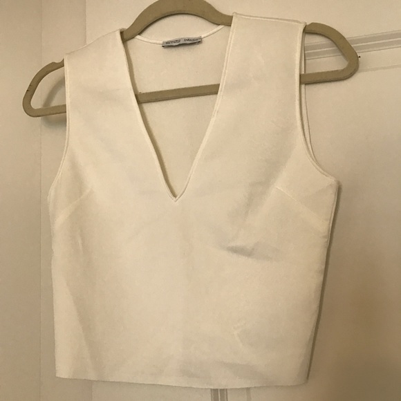 White v-neck crop top
