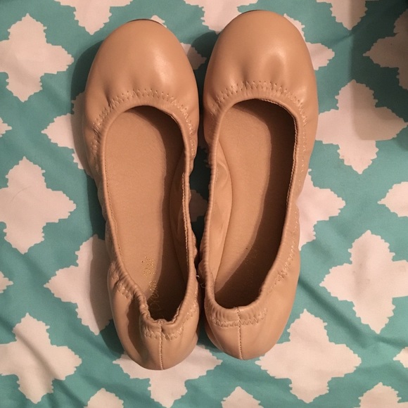 Dream Pairs nude ballet flats