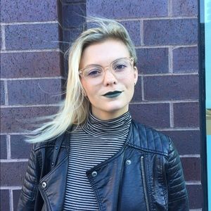 Meet your Posher, Meagan