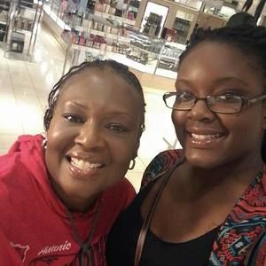 Meet your Posher, Carla