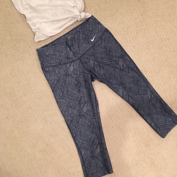 Nike DriFit crops 🏃🏻‍♀️