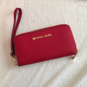 Michael kors wristlet