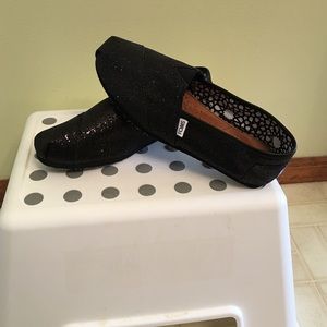 Black sparkly Toms NWOT