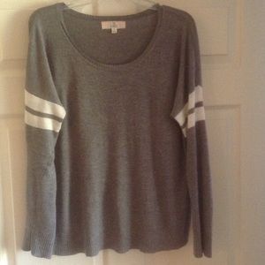 Relaxed fit sweater