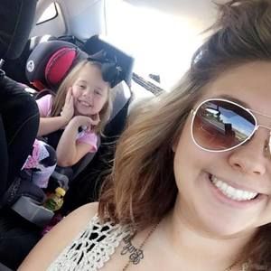 Meet your Posher, Kayla