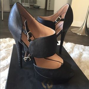 Bebe Amayaa Peeptoe Pumps