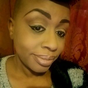 Meet your Posher, Jacqueline