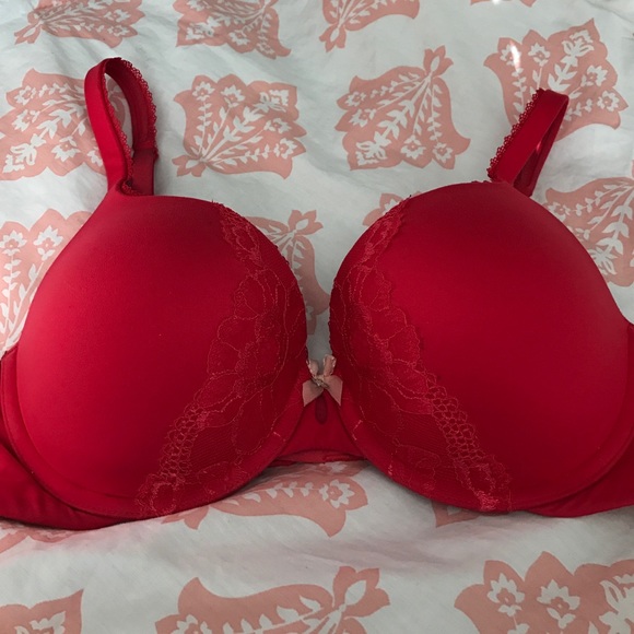 Victoria Secret Bra 34D Body By Victoria in Red