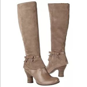 NIB Naturalizer Naya Boots in Taupe 8.5