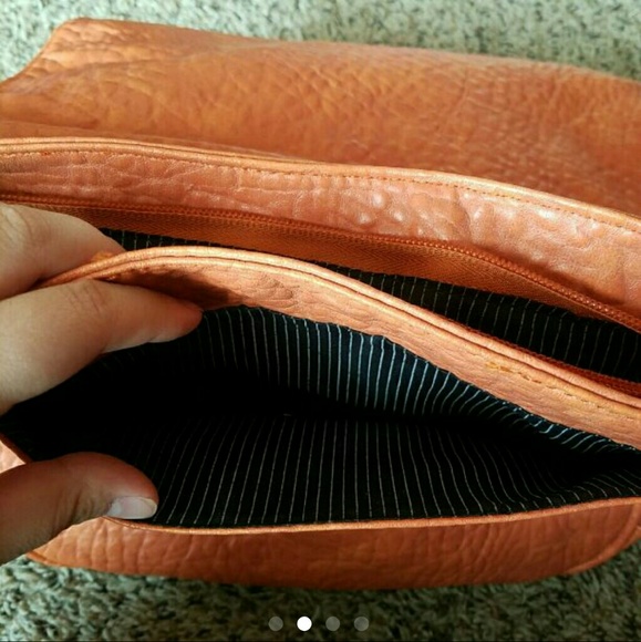 Coral Crossbody Bag - Picture 2 of 4