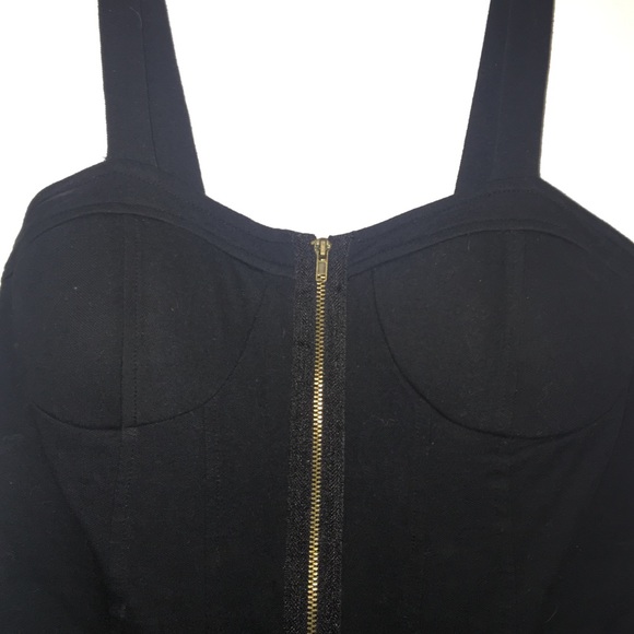 Crop top - Picture 2 of 3